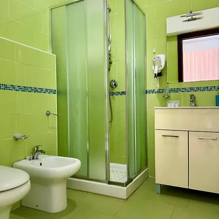 Riviera Azzurra Oda ve Kahvaltı 4*