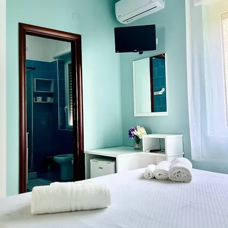 Alojamento de Acomodação e Pequeno-almoço Riviera Azzurra