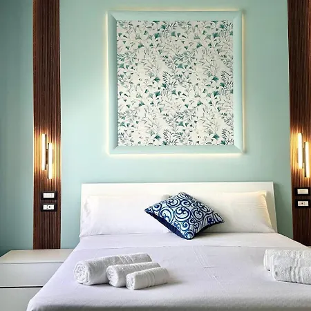 Riviera Azzurra Oda ve Kahvaltı 4*