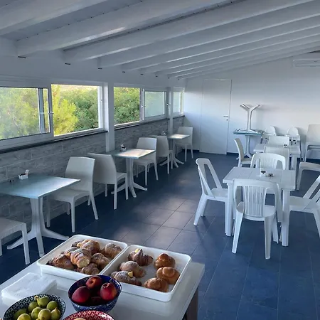 Alojamento de Acomodação e Pequeno-almoço Riviera Azzurra