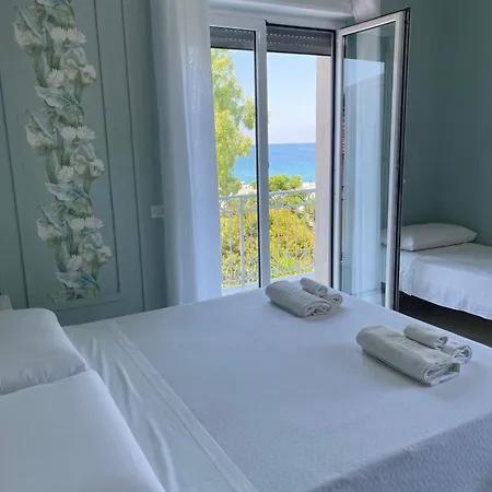 Riviera Azzurra Bed & Breakfast