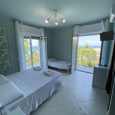 Riviera Azzurra Bed & Breakfast Cirella