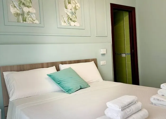 Alojamento de Acomodação e Pequeno-almoço Riviera Azzurra Cirella