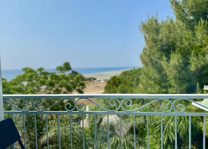 Alojamento de Acomodação e Pequeno-almoço Riviera Azzurra 4*